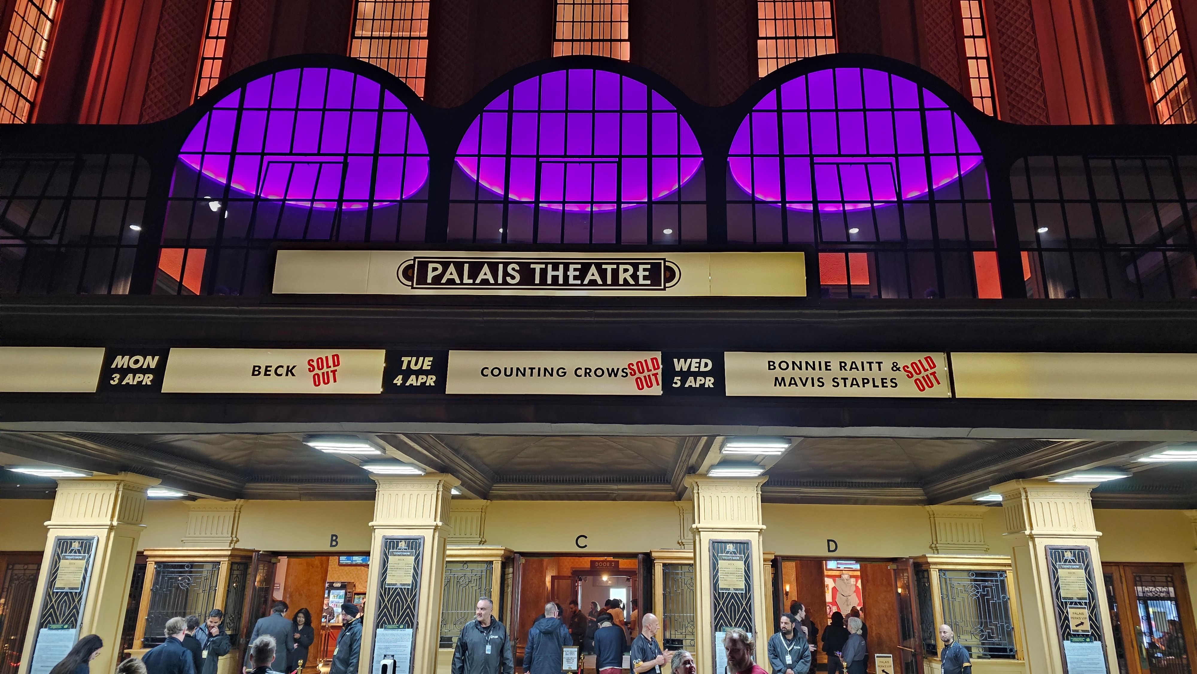 Beck2023-04-03PalaisTheatreMelbourneAustralia (1).jpg